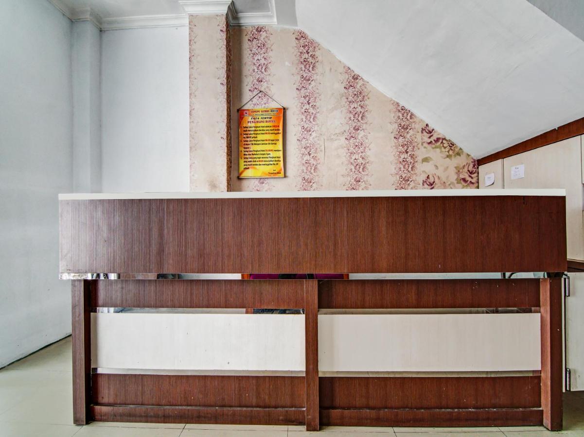 Oyo 90897 Hotel Sepupu Satria 페칸바루 외부 사진