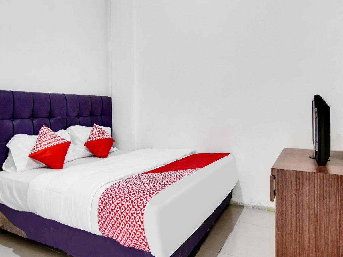 Oyo 90897 Hotel Sepupu Satria 페칸바루 외부 사진
