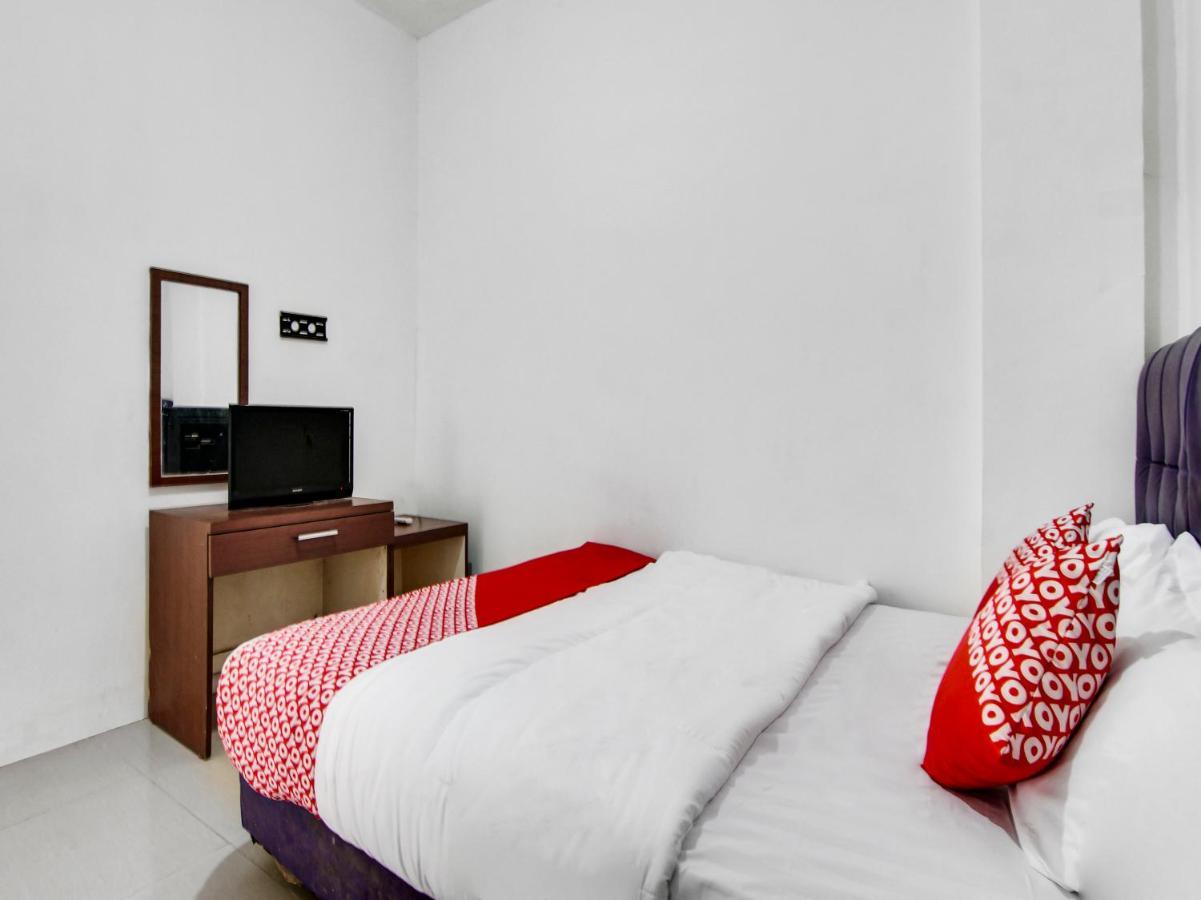 Oyo 90897 Hotel Sepupu Satria 페칸바루 외부 사진