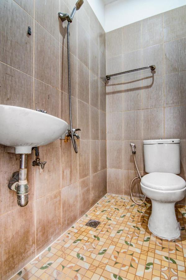 Oyo 90897 Hotel Sepupu Satria 페칸바루 외부 사진